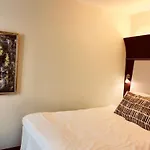 Ξενοδοχείο Rivoli Jardin 4*