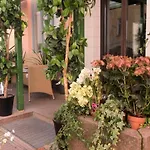Ξενοδοχείο Rivoli Jardin 4*