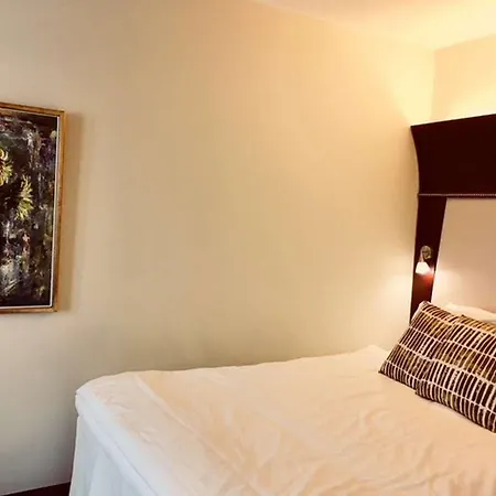 Hotel Rivoli Jardin 4*