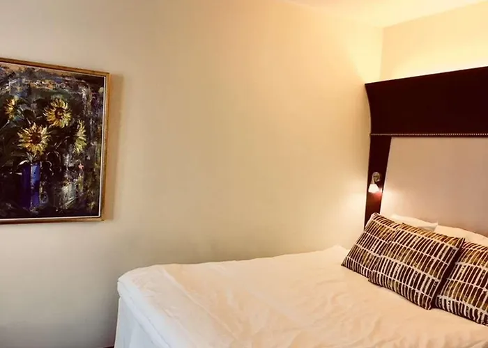 Hotel Rivoli Jardin 4*